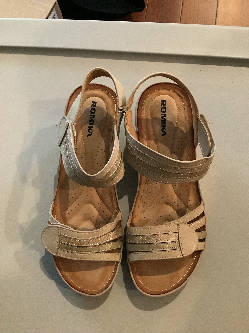 Romika Women's Cream Strappy Comfort Sandals 37 Brand New